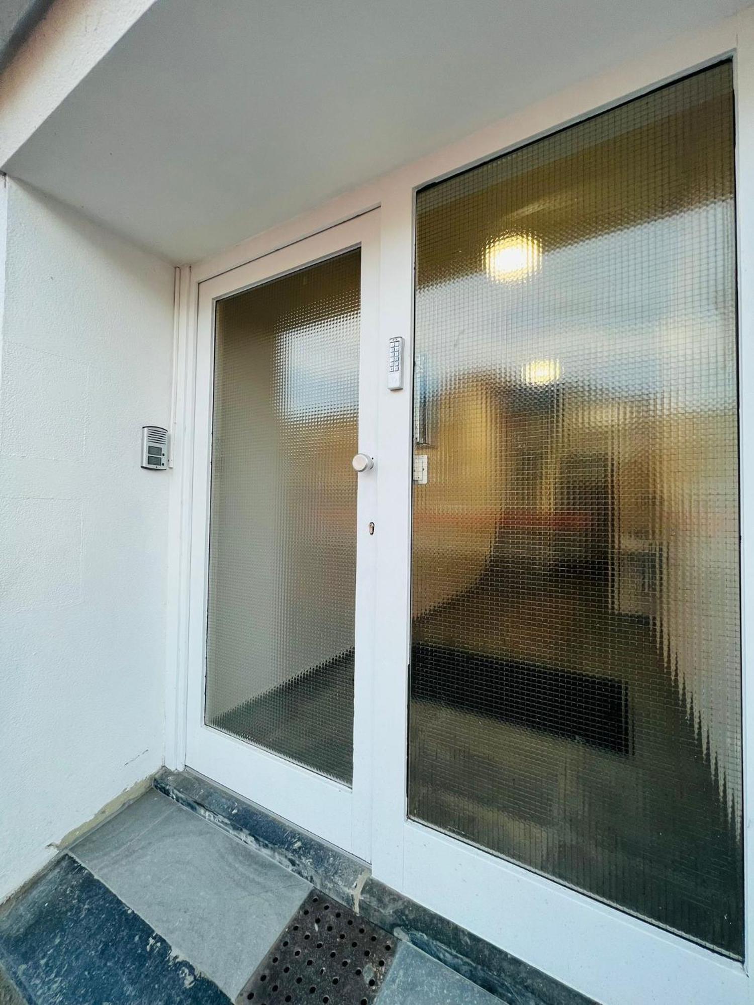 Mini Studio Une Personne Apartamento Liège Exterior foto