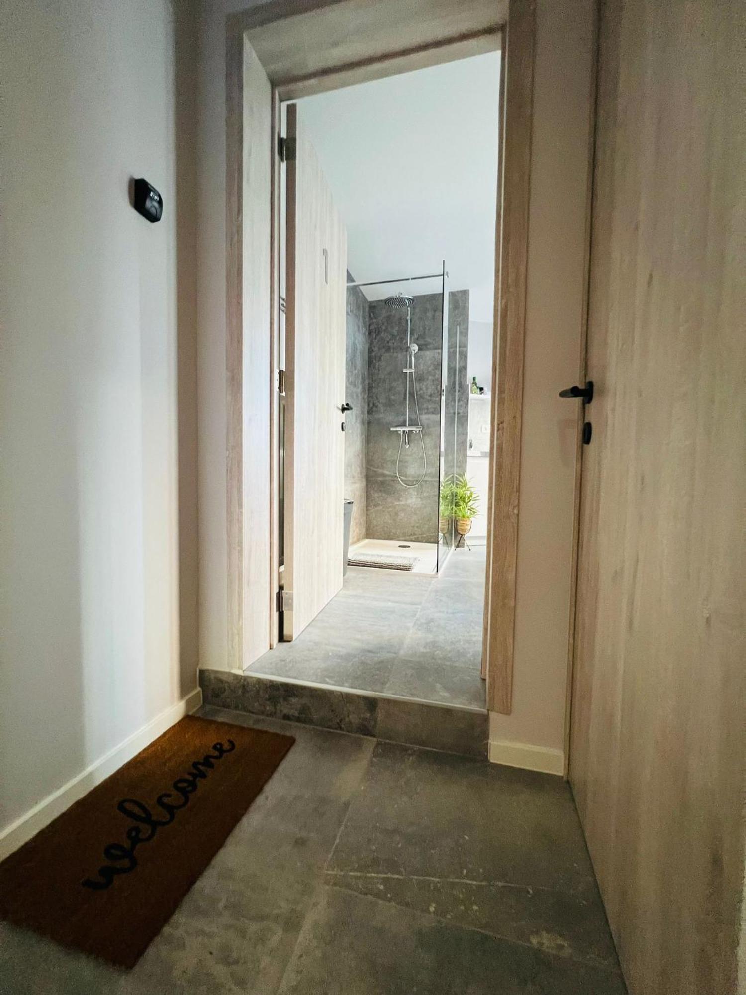 Mini Studio Une Personne Apartamento Liège Exterior foto
