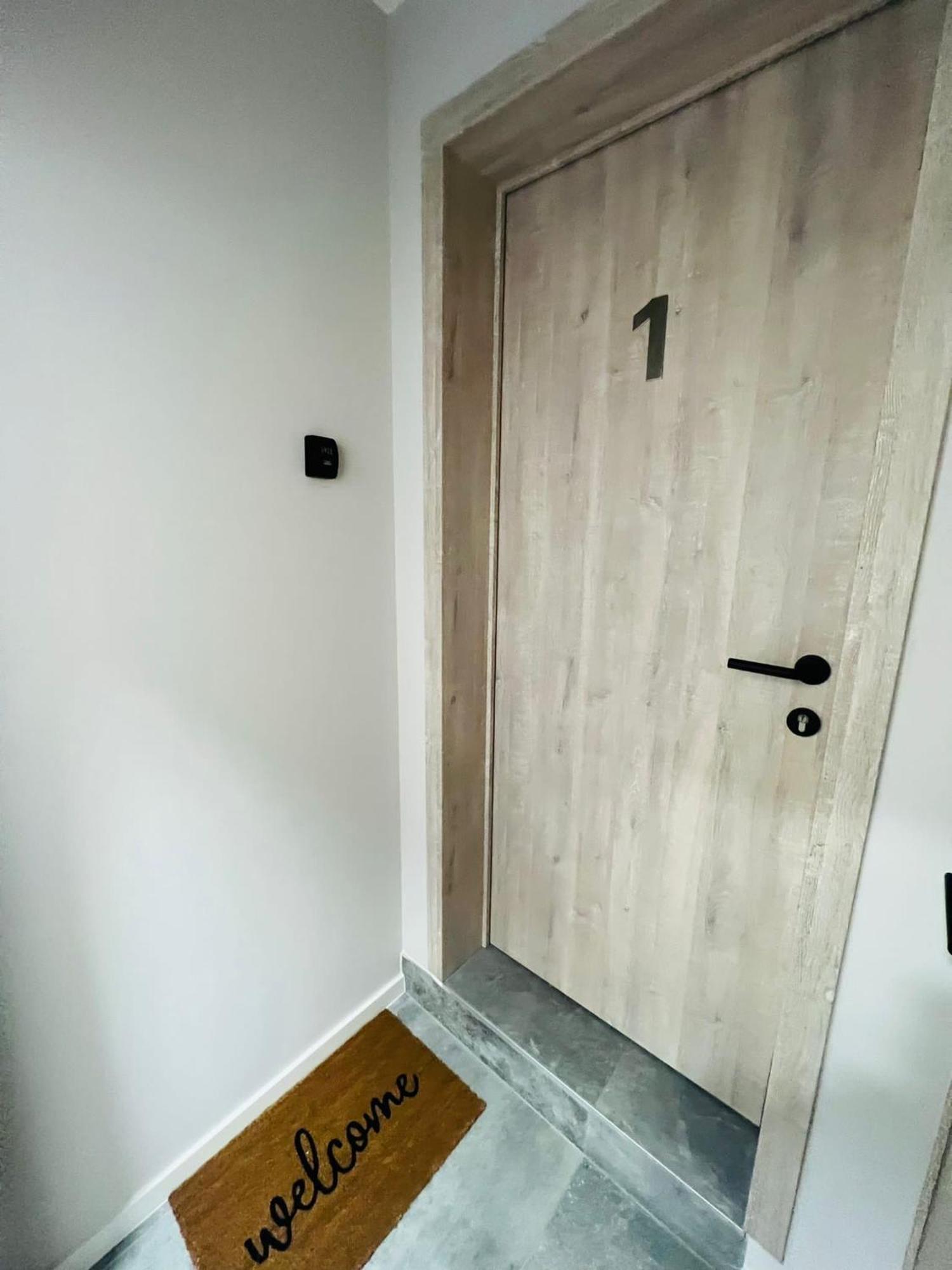 Mini Studio Une Personne Apartamento Liège Exterior foto