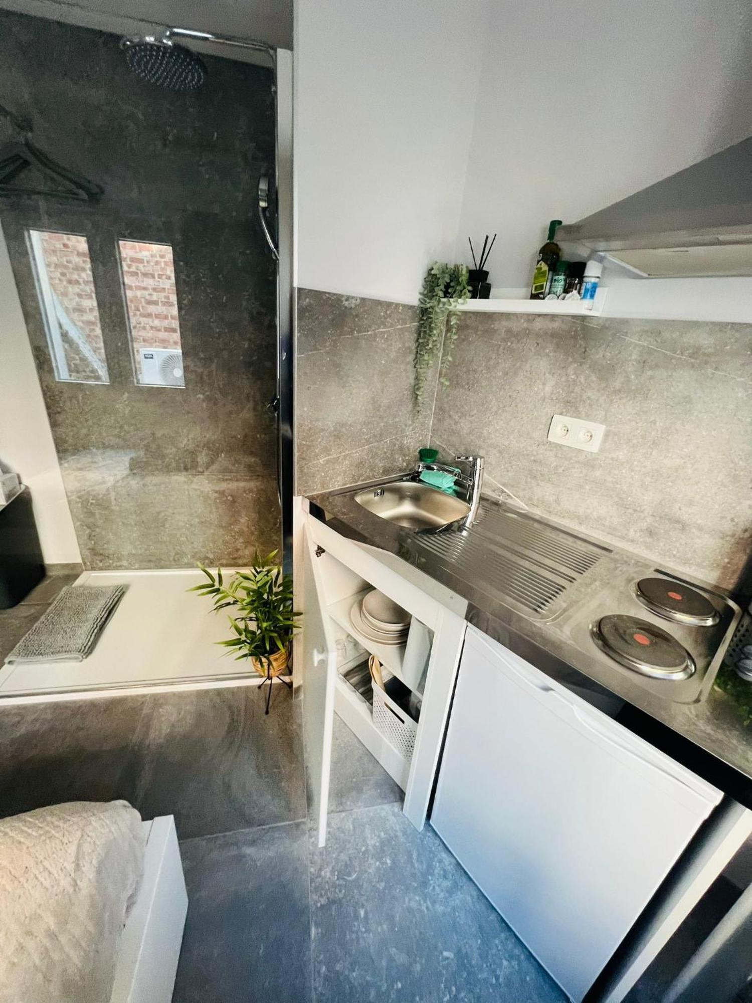 Mini Studio Une Personne Apartamento Liège Exterior foto