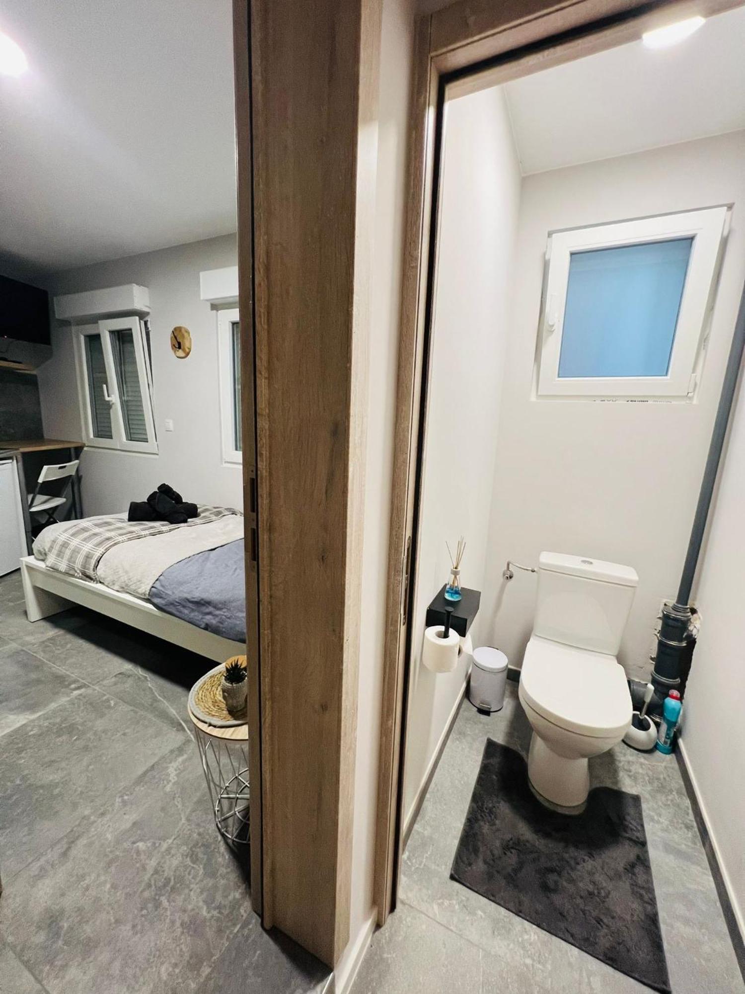 Mini Studio Une Personne Apartamento Liège Exterior foto